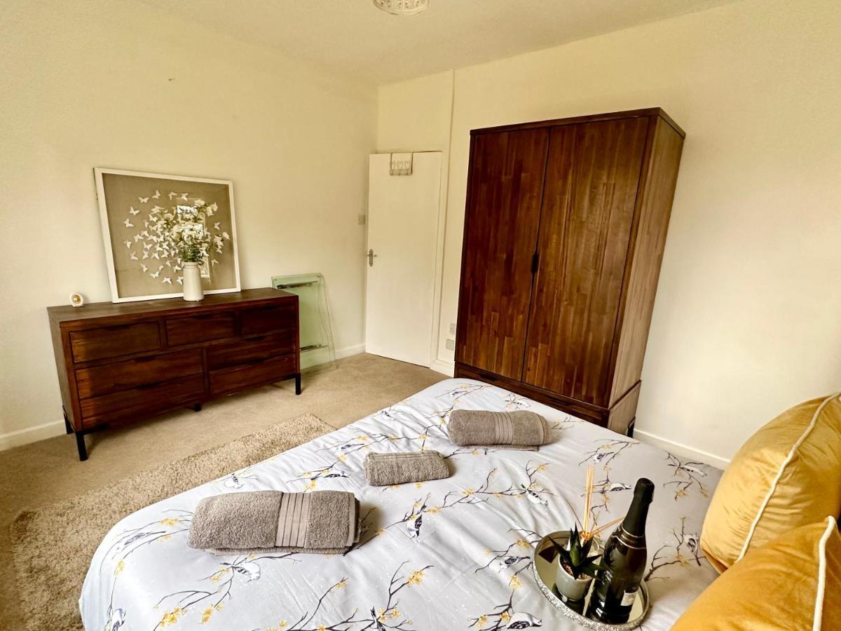 Three Bedroom Rural, Relaxing And Peaceful,Dogs Welcome! With Cymru Holidays Abergavenny Exterior foto